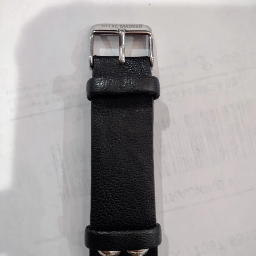 Watch - Picture 4 of 4